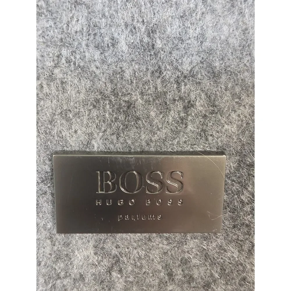 Hugo Boss bottom corners